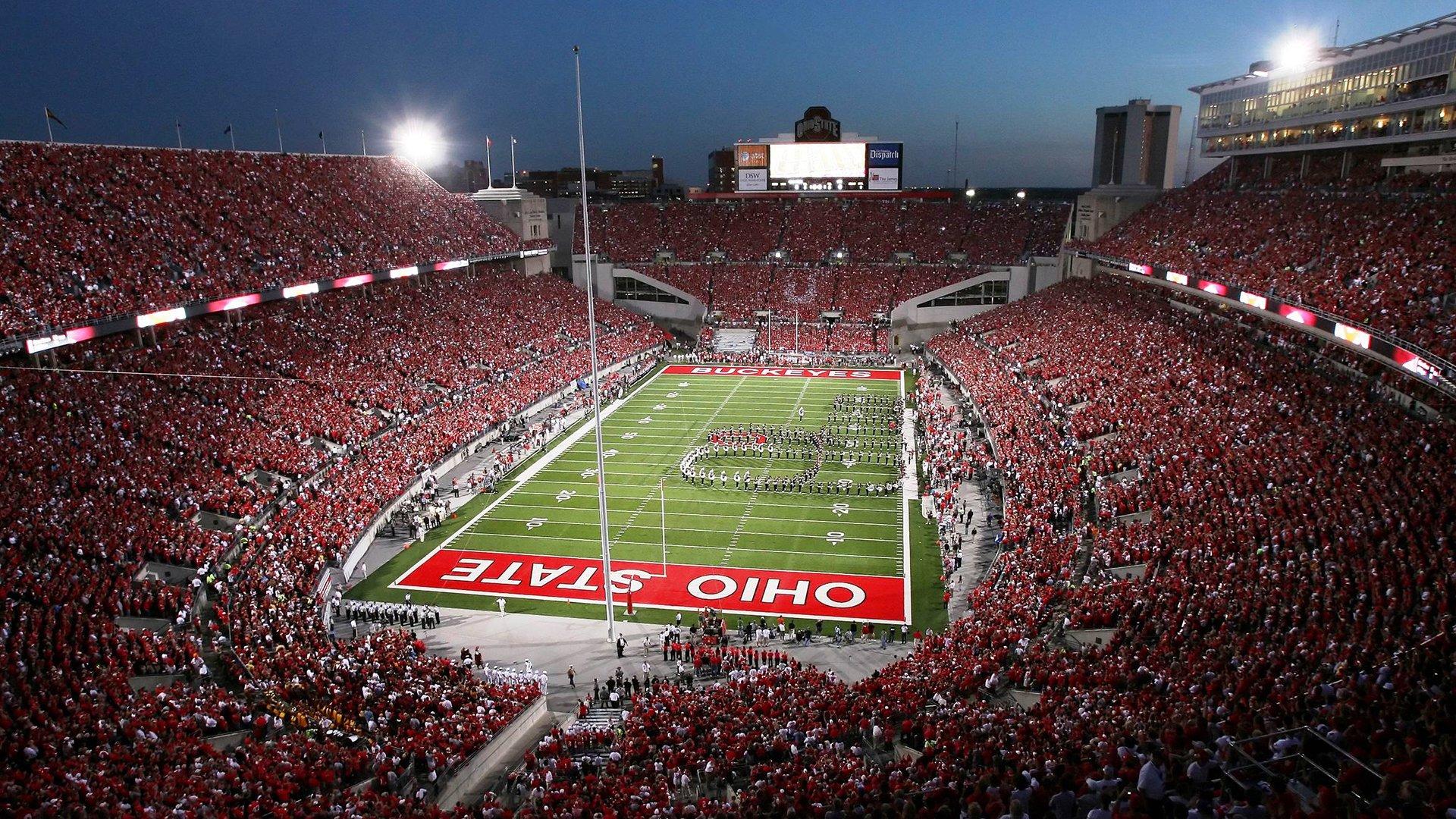 2026年世界杯预选赛激战正酣，传统豪强稳扎稳打，新兴势力异军突起